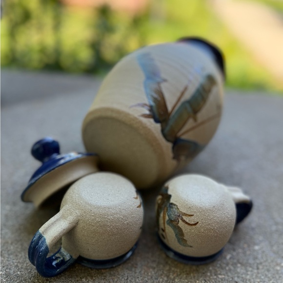 Handcrafted Ceramic Vase and two small cups with Blue Accents - Picture 14 of 16
